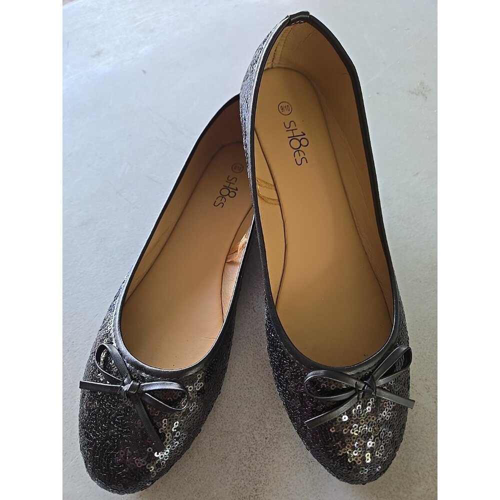 Shoes Flat Black Slip On Dress Shoes. Size 9/10 Womens